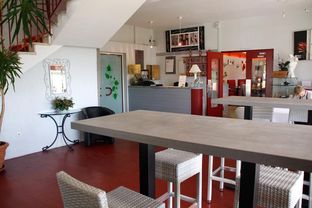 Logis Hotels - Hotel Et Restaurant Le Relais Des Garrigues Grisolles  الغرفة الصورة