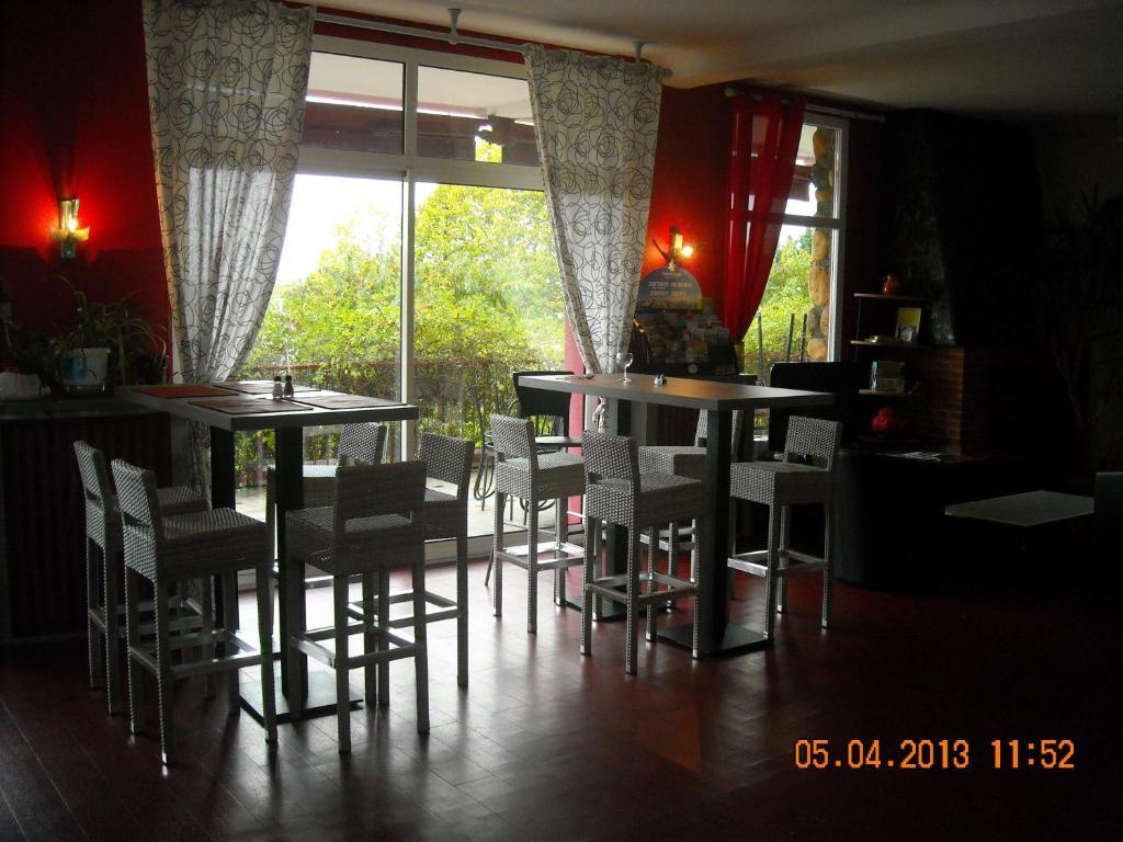Logis Hotels - Hotel Et Restaurant Le Relais Des Garrigues Grisolles  المظهر الخارجي الصورة